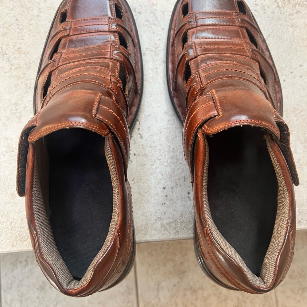 New Stacy Adams Chestnut Shoes